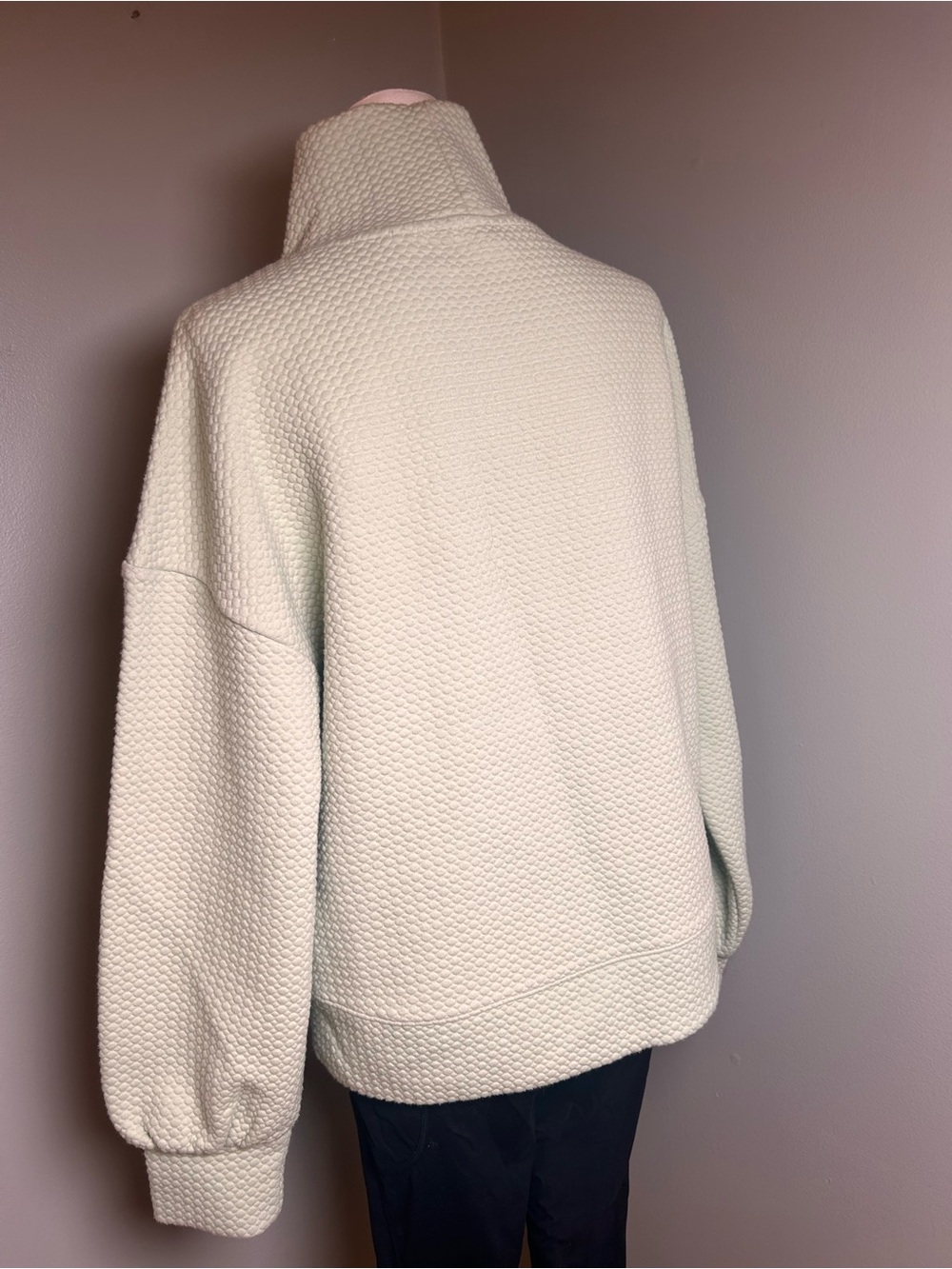CALIA by Carrie Underwood
Textured Cowl Neck Pullover Size
Small - Picture 7 of 12